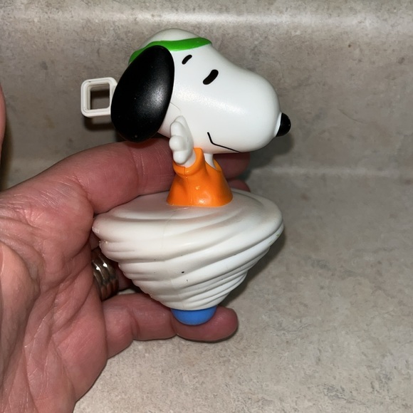 Snoopy, Peanuts Gang Windup Toy McDonald’s - Picture 3 of 5